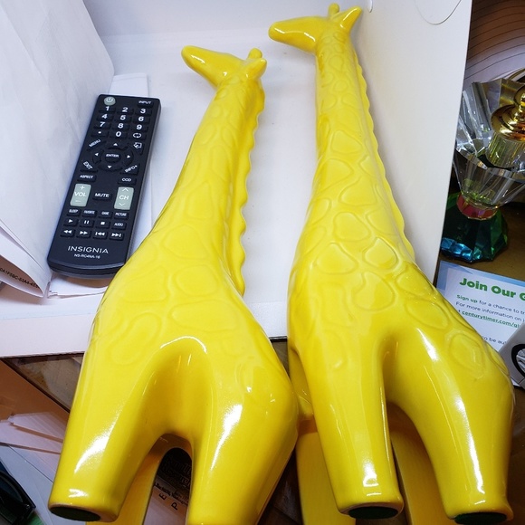 Jaru Other - JARU  pottery 2 giraffes yellow vintage